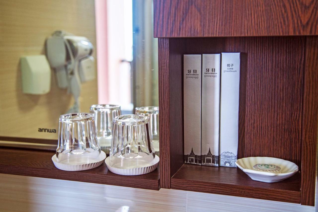 ซิตี้ คอมฟอร์ต โฮเต็ล พนมเปญแอร์พอร์ต Hotel ภายนอก รูปภาพ